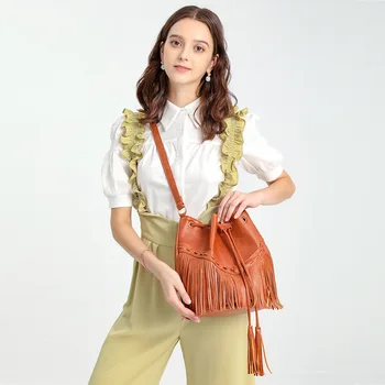 Оптовая продажа женской сумки, повседневная фабричная сумка на шнурке с кисточками ручной работы, сумка-мешок из искусственной кожи с бахромой, сумка большой емкости, женская сумка-мессенджер